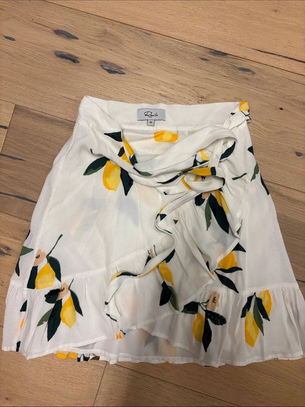 Rails White Lemon-Print Wrap Skirt with Green Leaves
